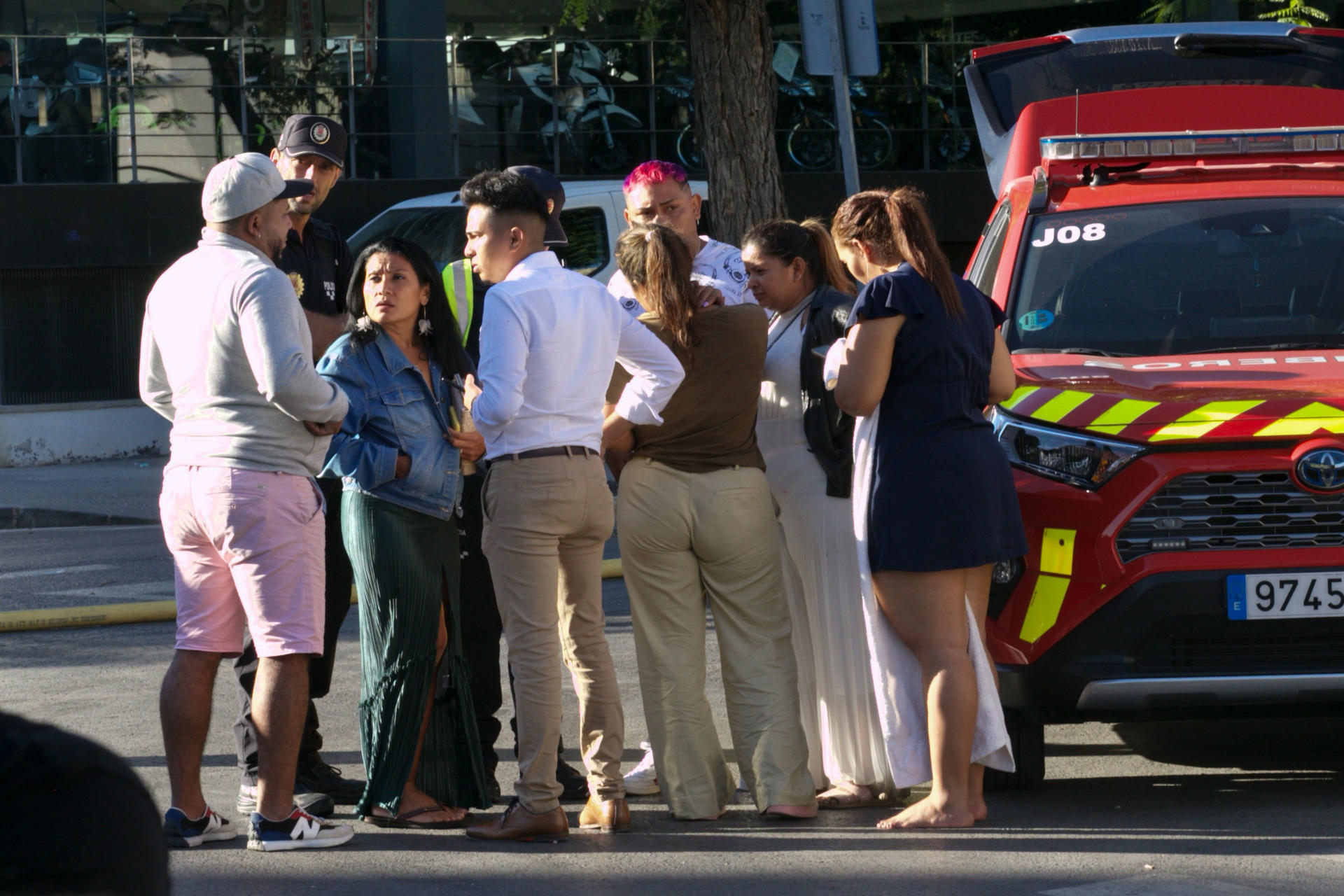 Alrededores de las discotecas en Murcia, España, donde por un incendio murieron más de 10 personas. Foto: EFE.