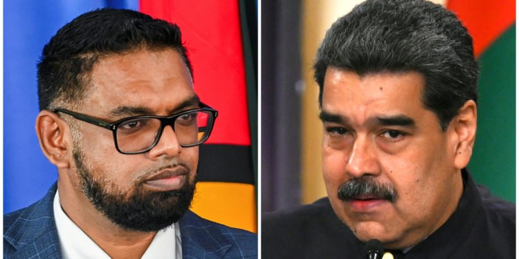 Composición / Irfaan Ali, presidente de Guyana, y Nicolás Maduro. Foto: FEDERICO PARRA, KENO GEORGE / AFP.