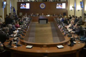 Sesión de países en la OEA. Foto: EFE.