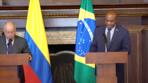 Cancilleres de Brasil (i) y Colombia (d).